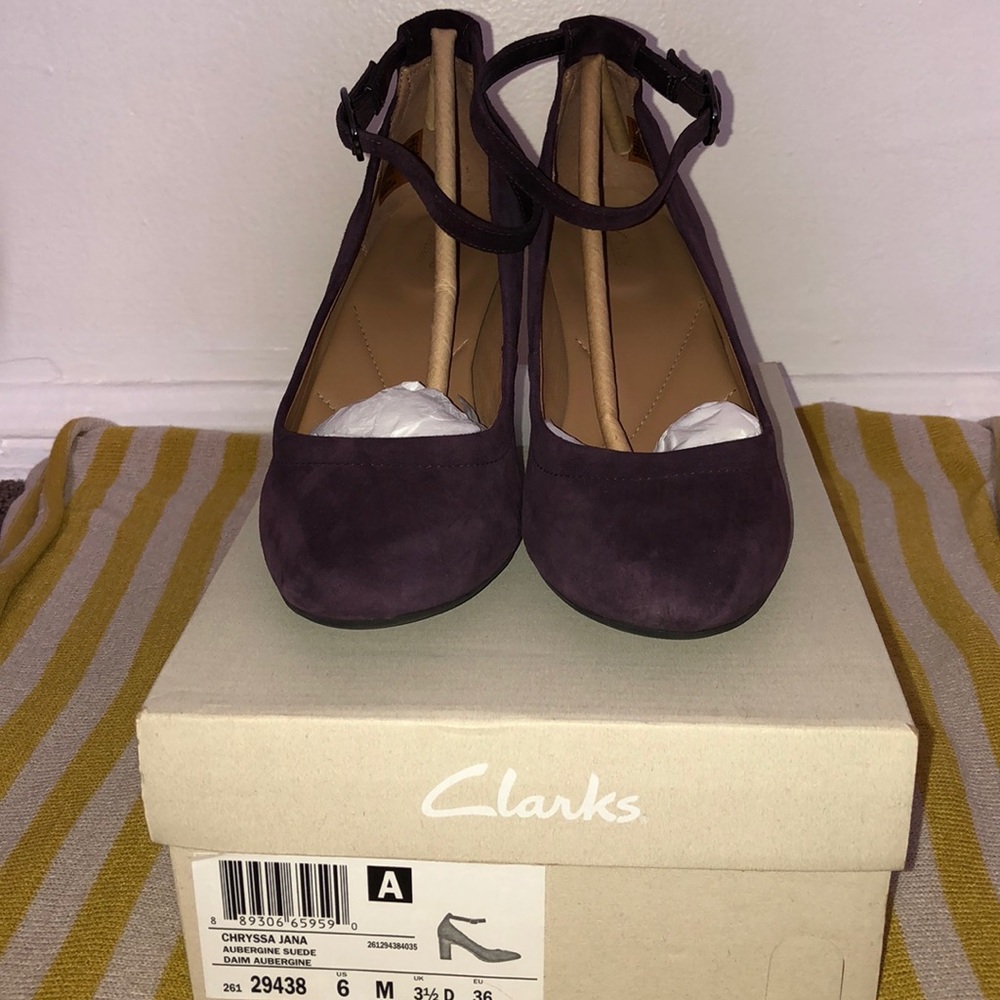 Clarks Suede Pump - Size 6M